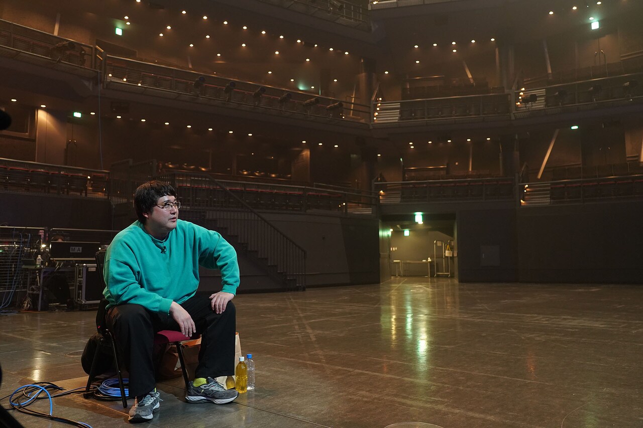 スモーク、火柱、巨大ミラーボール！豪華演出満載の野田クリスタル無