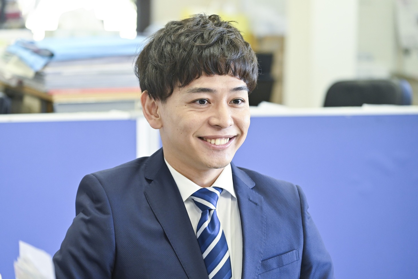 ドラマ「問題物件」第5話で不動産屋役を演じるさや香・石井
