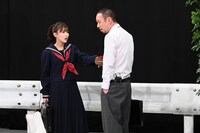 左から田中美久、千鳥・大悟