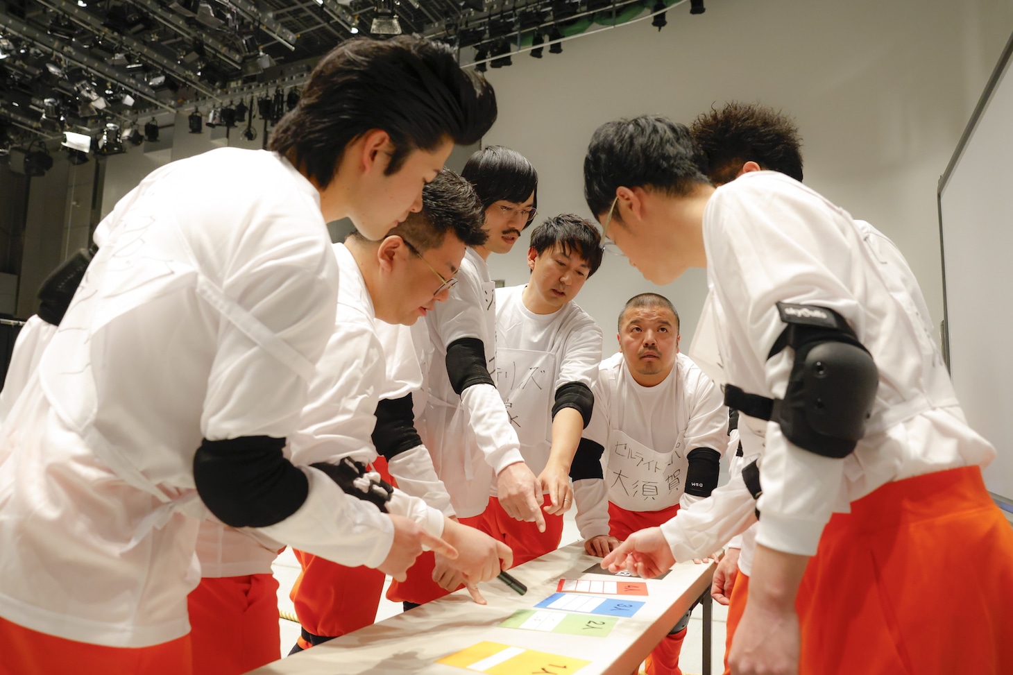 「マンゲキマインドマッチ ～若手芸人心理王決定戦～」のワンシーン