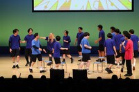 「オールマンゲキ」第一部より、「ストーリーテラー谷口おさむ」の様子