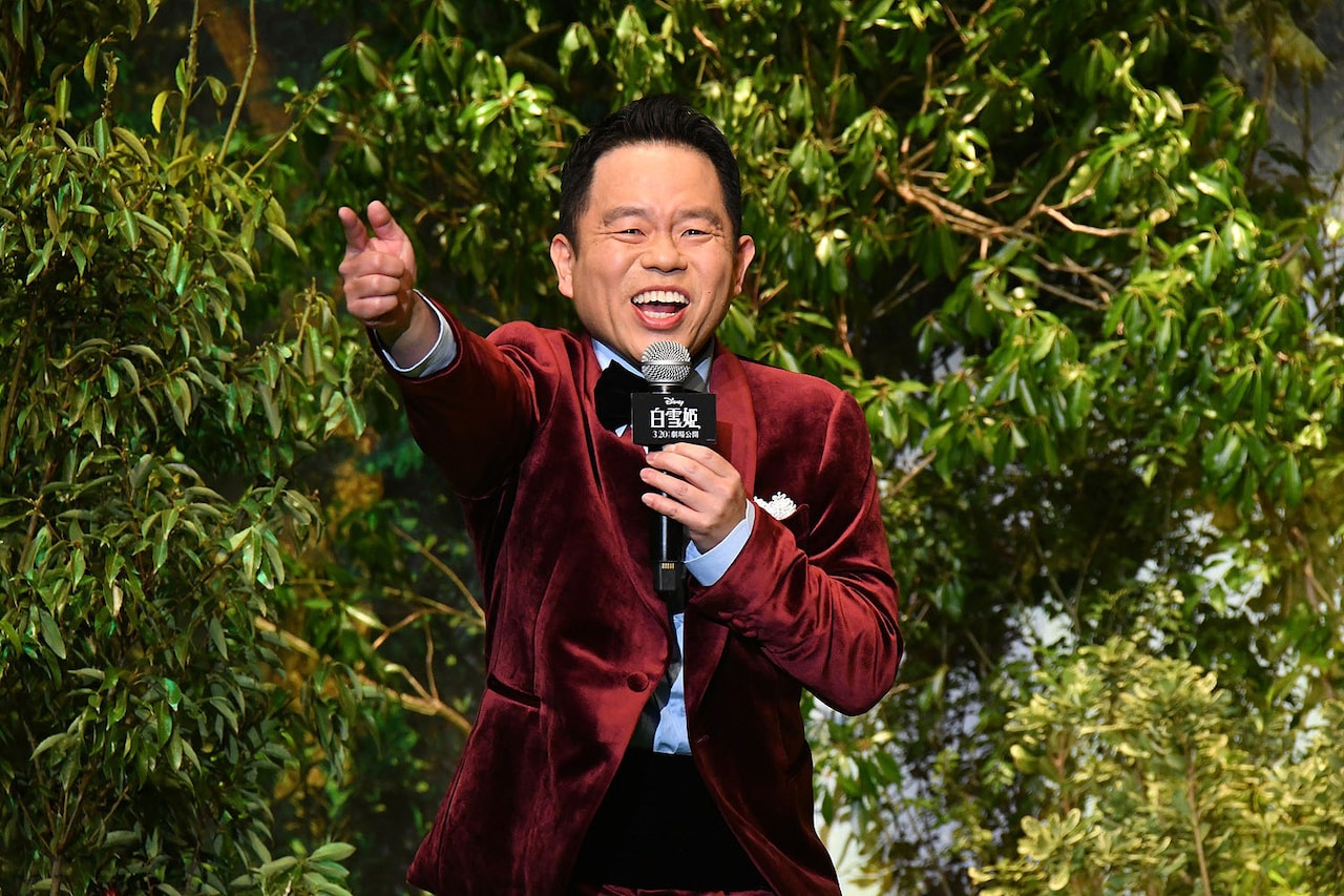 7人のこびとの“おこりんぼ”役を務めるダイアン津田