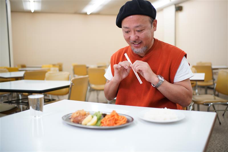 “10分どん兵衛”を生み出したマキタスポーツの書籍「グルメ外道」