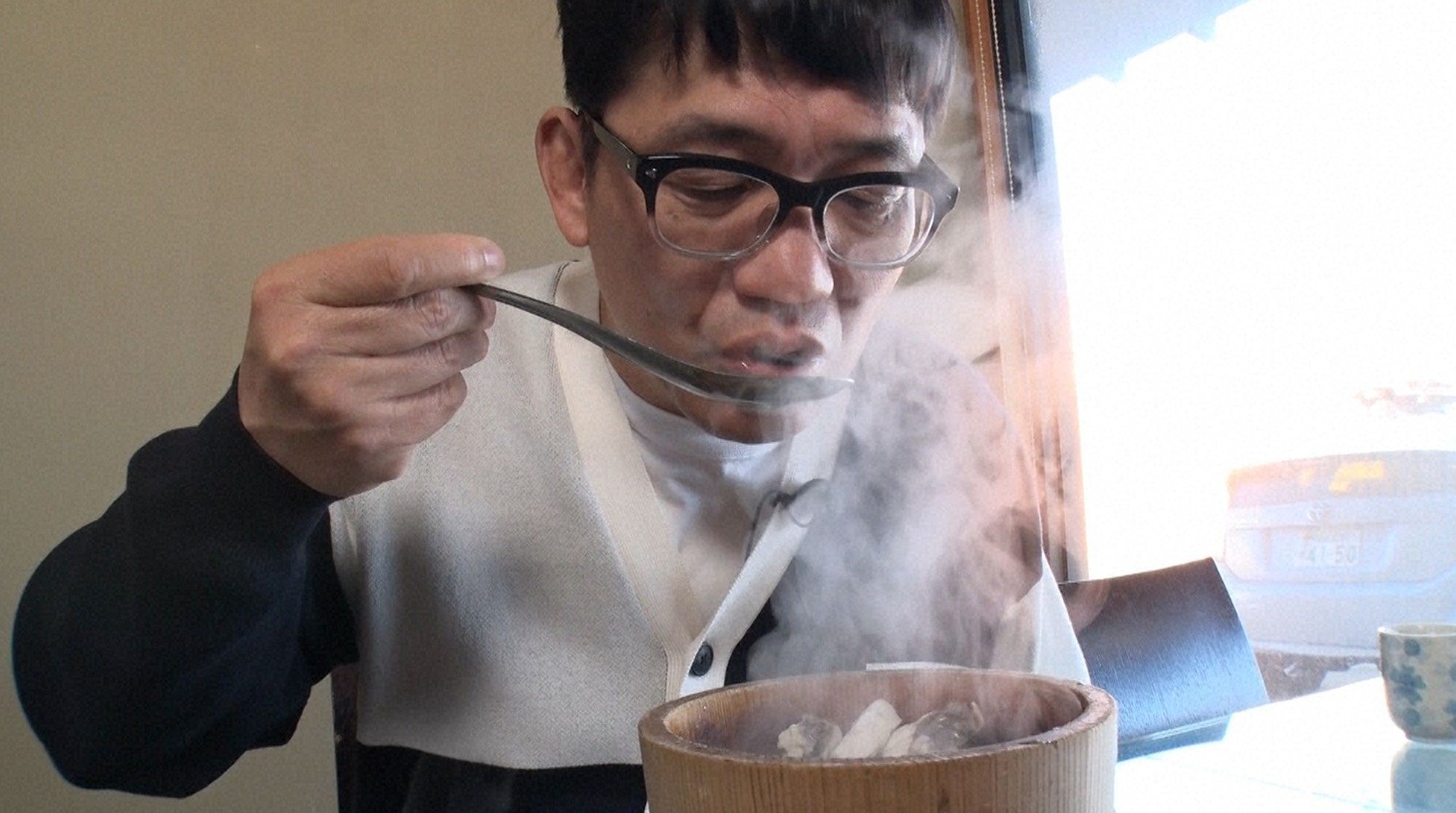 「マツコ＆有吉 かりそめ天国」で温かいスープを求めて全国ロケを展開する、ずん飯尾
