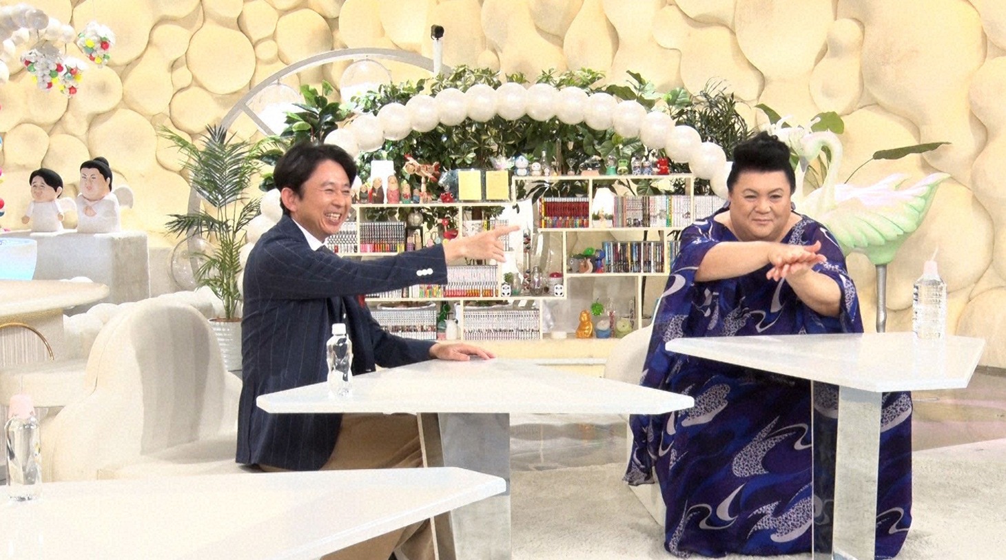 左から、有吉弘行、マツコ・デラックス