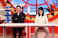 左から東野幸治、中島めぐみアナウンサー