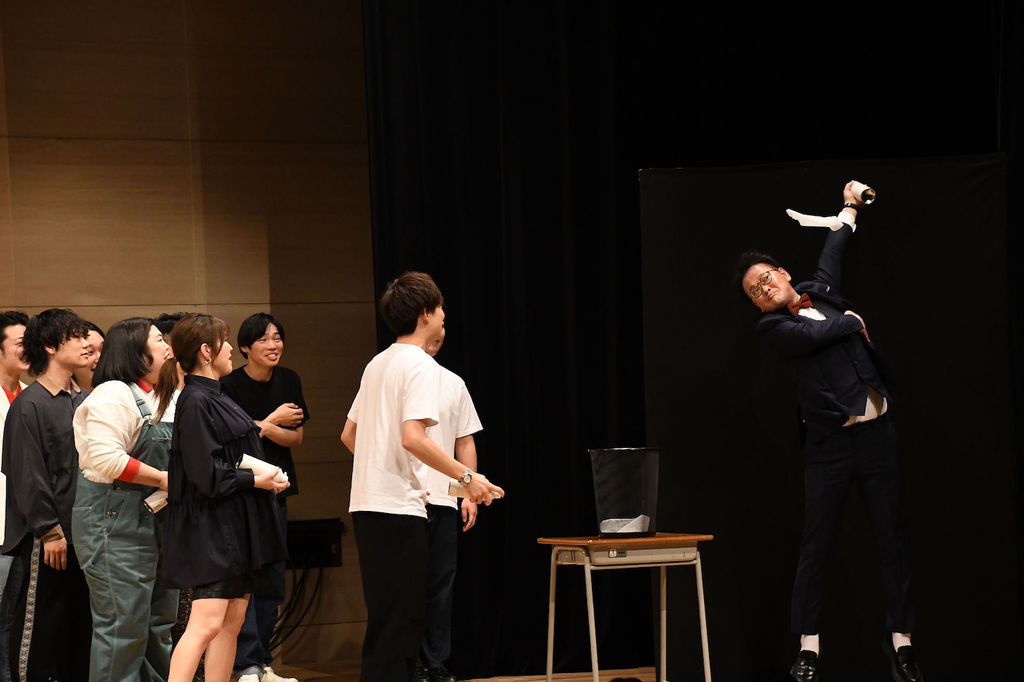 イメトレ通りダンクシュートでゴールを決めようとするアインシュタイン稲田