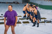 「寒さの壁を越えろ！雪上大喜利」より