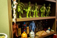 野性爆弾くっきー！の“趣味部屋”