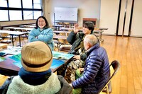 「かが屋の発見！お宝フォトジャーニー」のワンシーン