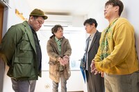 「シャンプー×野爆の30周年！ おもいでぶらぶら エモいやんテレビ」のワンシーン