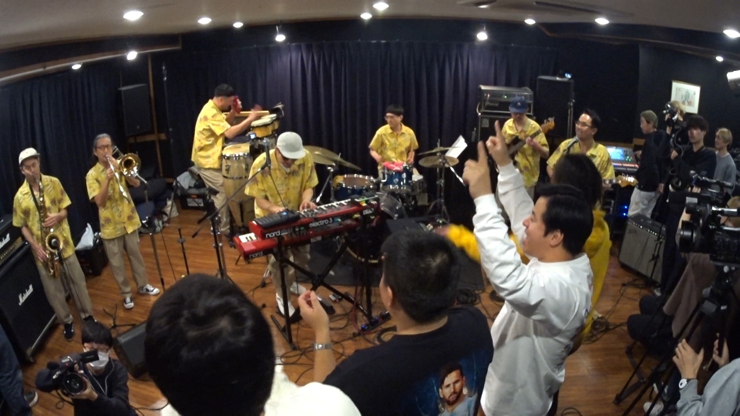 「それゆけ！大宮セブン」のワンシーン
