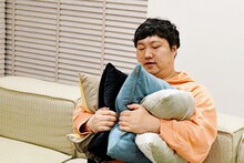 ロングコートダディ兎