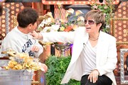 左からダウンタウン浜田、GACKT