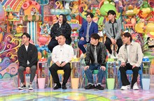 「アメトーーク！」に出演する「花粉症ツライよ芸人」たち。前列左から、おぎやはぎ矢作、アンタッチャブル山崎、陣内智則、狩野英孝、後列左から、紅しょうが・熊元プロレス、霜降り明星せいや、タイムマシーン3号・山本