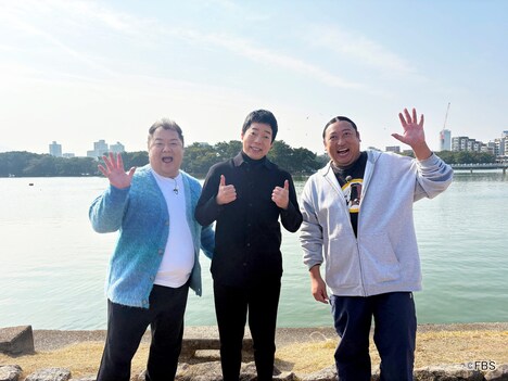 左からブラックマヨネーズ小杉、今田耕司、ロバート秋山