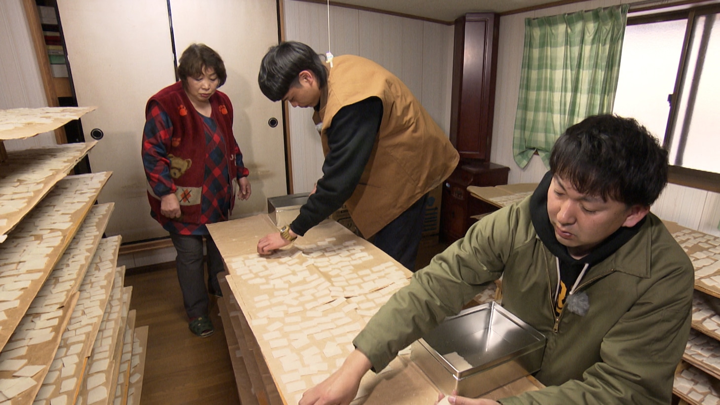 「バッテリィズがチャリで来た。」のワンシーン