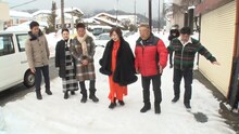 「坂上サンドの東北旅」で福島・会津を訪れる（左から）榎並大二郎アナ、島崎和歌子、坂上忍、上沼恵美子、サンドウィッチマン