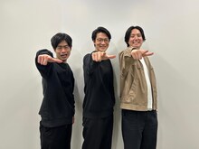 「こたけ正義感の聞けば無罪」パーソナリティのこたけ正義感（中央）と最新回ゲストのGパンパンダ