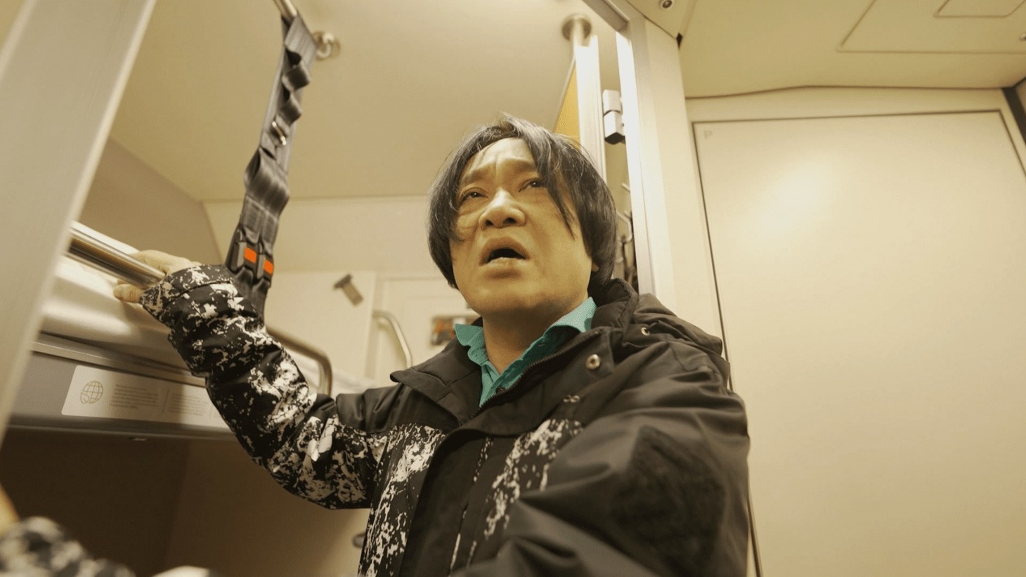 フィンランドの寝台列車内での永野