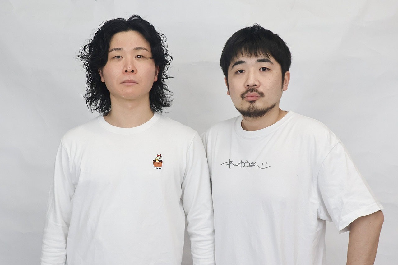 山内仁平のXより「大王」のコンビ写真。左から山内、渡辺ポット