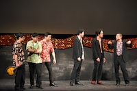 合同コントより、（左から）志摩ロドリゲス、サルベース折田、おしどり大名・てんこ盛り男、おミルク藤本、鉄筋くらぶ57