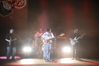 演奏する火PPOPOTAMUS