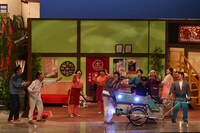 「金曜ゴールデン10周年記念！ほんわか爆笑コメディ」のワンシーン