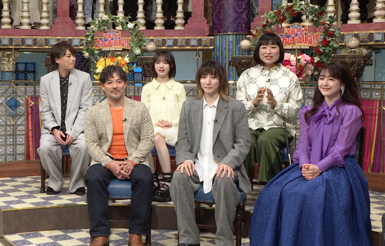 「踊る！さんま御殿!!」より、京本大我（前列中央）。©︎日本テレビ