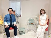 左からトンツカタン森本、三上悠亜