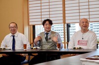 左からルシファー吉岡、田津原理音、ベルナルド・ハギノリザードマン