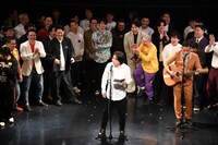 劇場の歴史を振り返るサンシャイン坂田