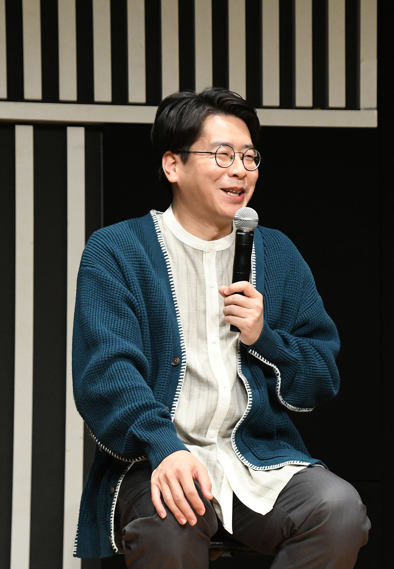 男性ブランコ浦井。2024年1月、舞台「鴨川ホルモー、ワンスモア」合同取材会より