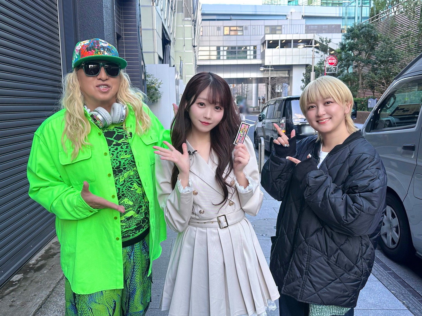 左からDJ KOO、安斉星来、ラランド・サーヤ