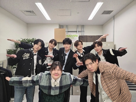 「バカリ・山里の操縦AWARD~人気芸能人 動かしてみた~」より