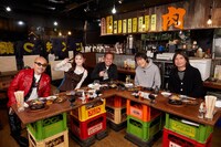 「千原ジュニアのヘベレケ」に出演する（左から）竹中直人、ゆうちゃみ、さまぁ～ず三村、千原ジュニア、ふかわりょう