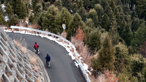 「バッテリィズがチャリで来た。」より