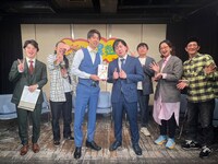 MCを務めたバローズ徳永と真空ジェシカ川北、タルタル関数、審査員を務めたラバーガール飛永、北陽・虻川、アンタッチャブル柴田（写真提供：プロダクション人力舎）