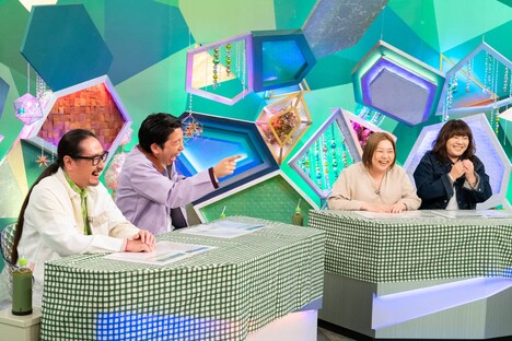 左から、笑い飯・西田、藤崎マーケット・トキ、海原やすよ ともこ