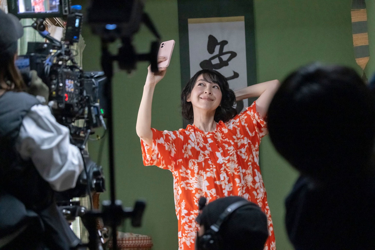 麻生久美子が登場する「やかんの家族だゾ！」メイキングシーン