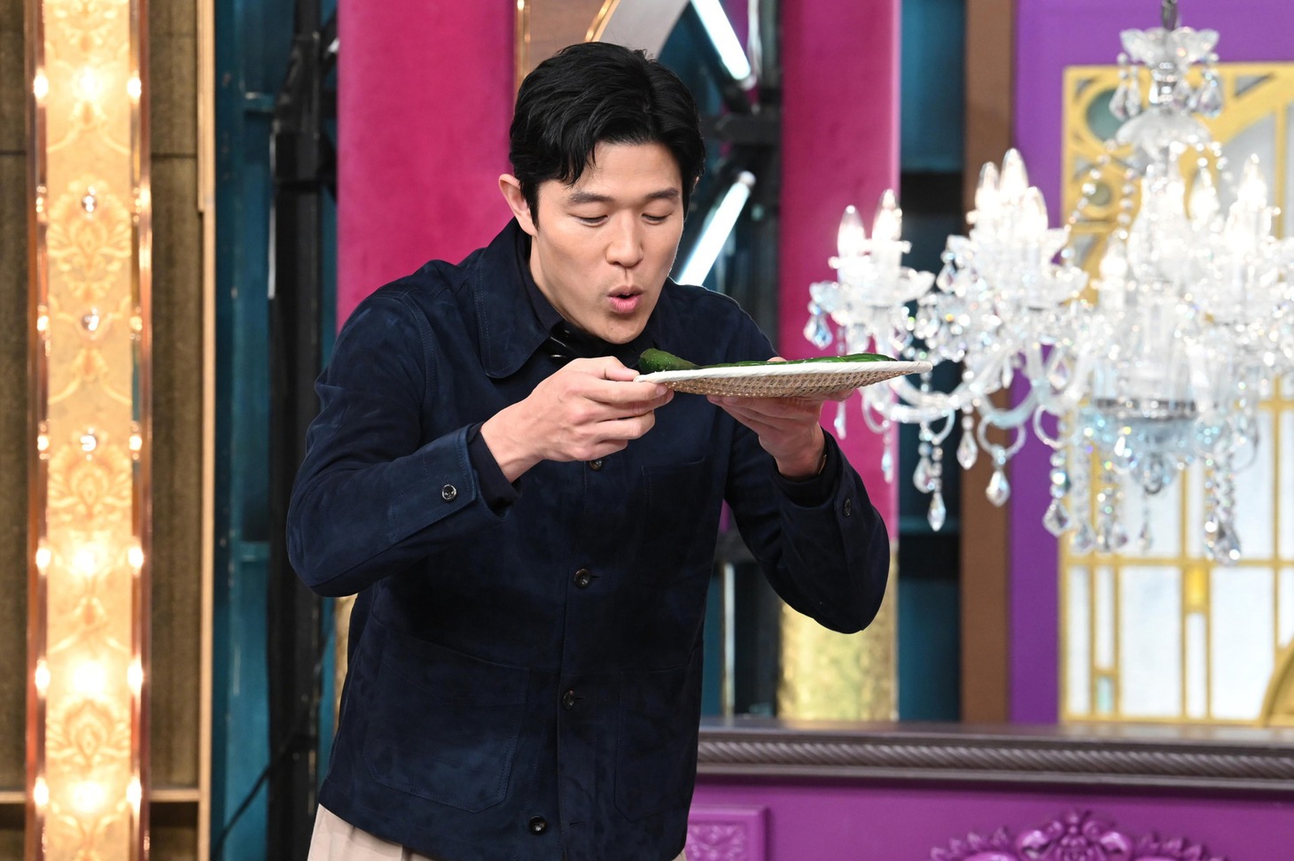 鈴木亮平