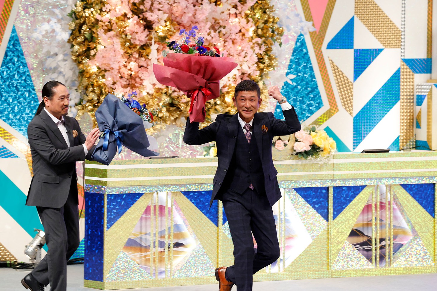 銀シャリのお祝いに駆けつけた笑い飯