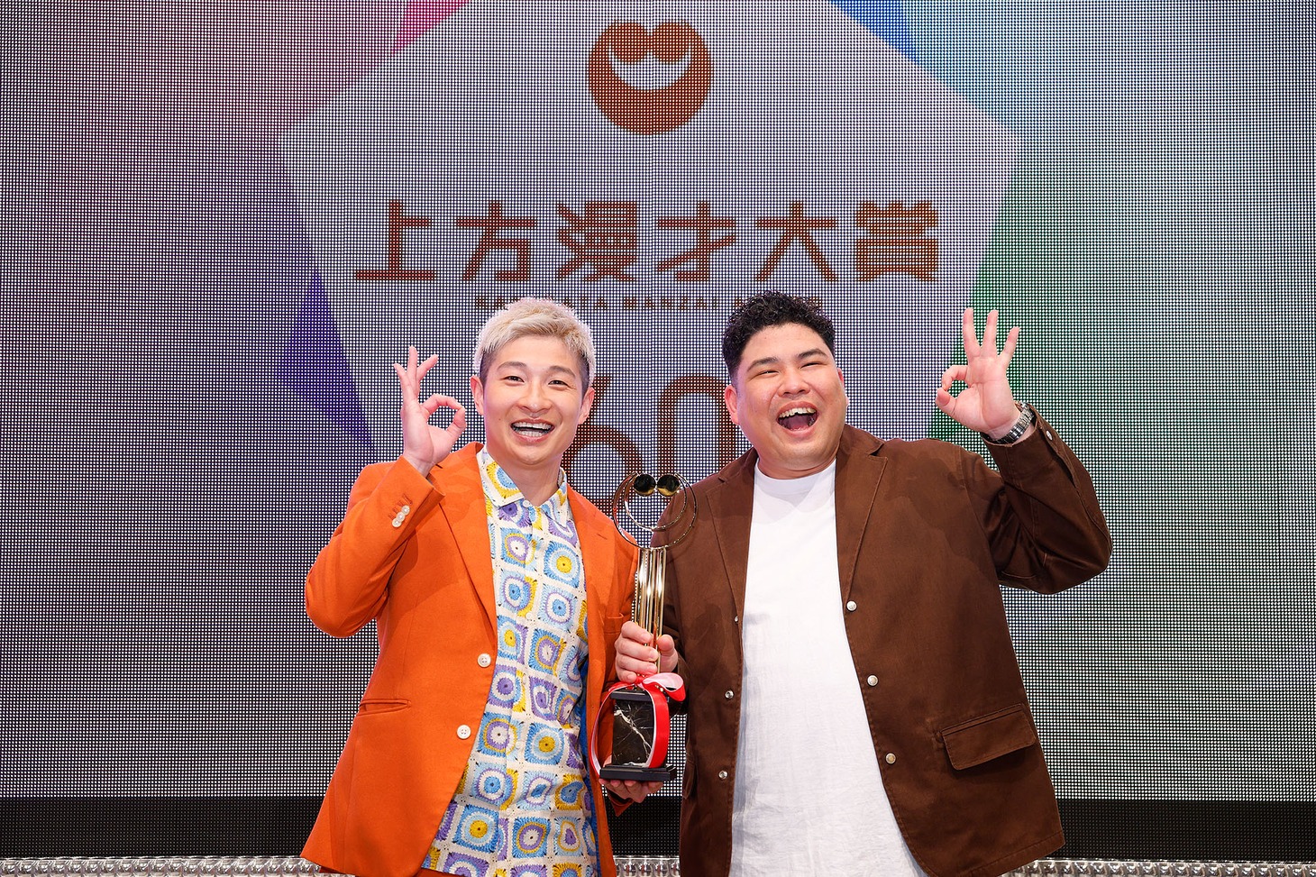 「上方漫才大賞」新人賞に輝いた豪快キャプテン