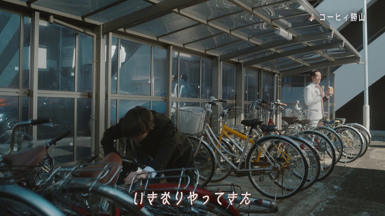 「雪印コーヒー」の新WebCM「コーヒィ勝山登場」編より