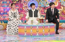 左から、渋谷凪咲、NON STYLE石田、蛍原徹