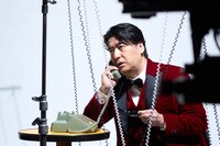 CM撮影中の佐久間宣行