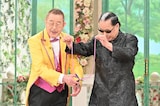 「徹子の部屋」でコラボマジックを披露する（左から）マギー司郎、Mr.マリック