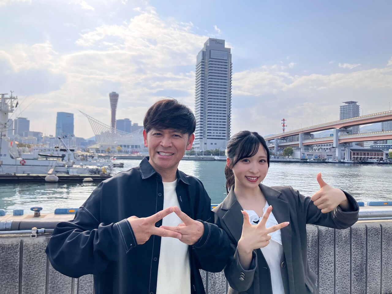 ますだおかだ岡田が思わずイケオジ写真撮影　小栗有以と神戸新スポット訪問