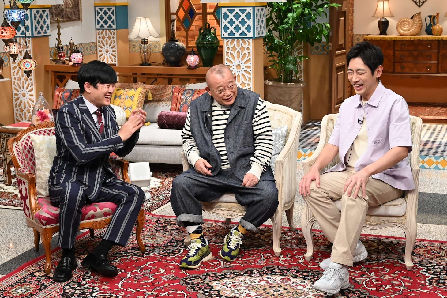 「鶴瓶孝太郎 転職したら人生○○だった件」に出演する（左から）劇団ひとり、笑福亭鶴瓶、小泉孝太郎