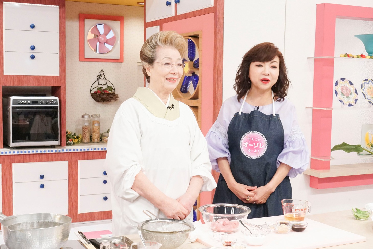 左から西川ヘレン、ハイヒール・モモコ